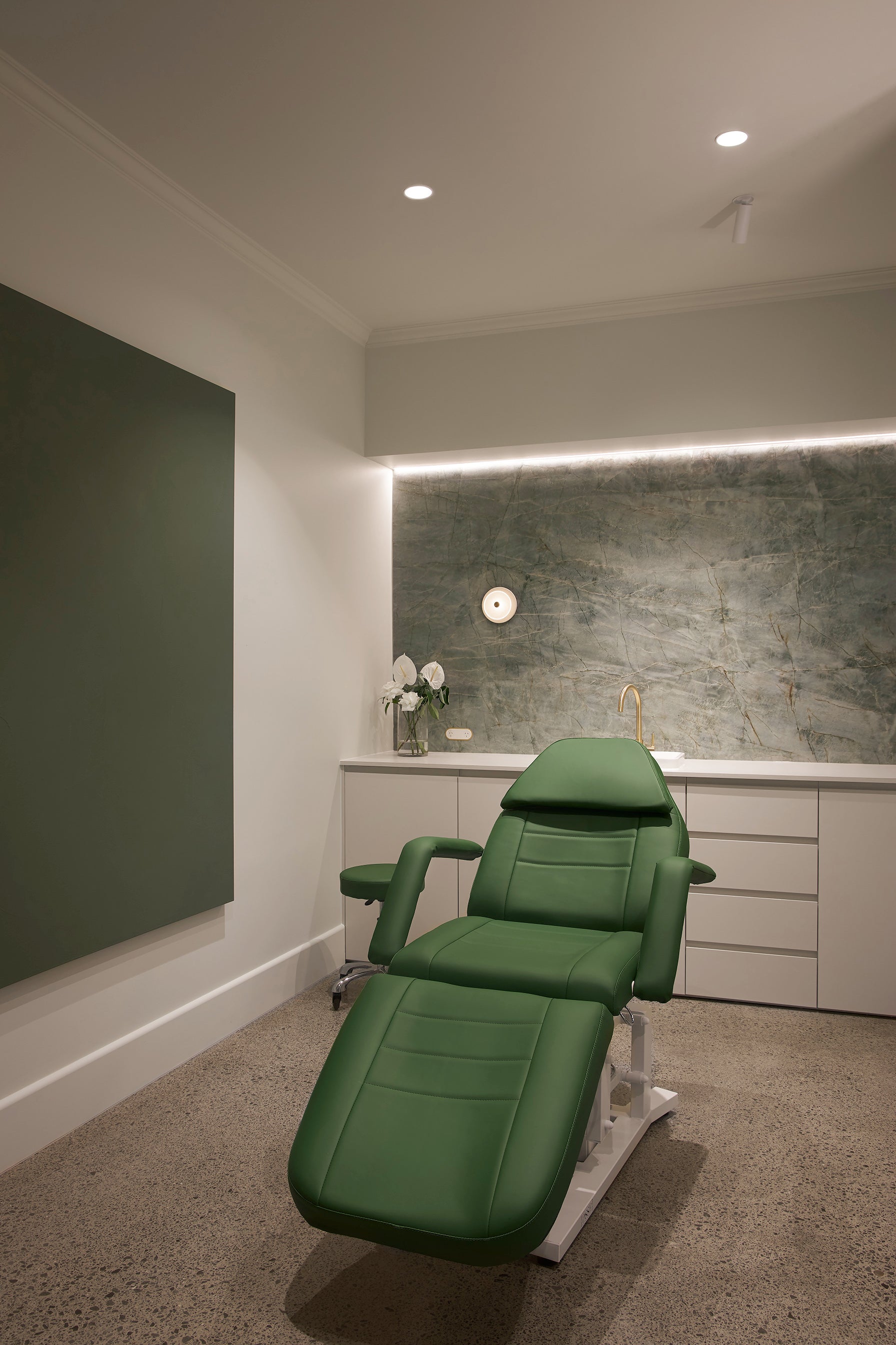 Private Skin Therapist Training: The Art of the Facial sskinaustralia